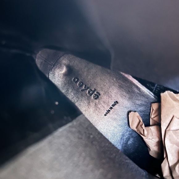 Aeyde • Simone 40 Suede Chelsea Boots ankle lug sole taupe beige snip square toe - Picture 7 of 14